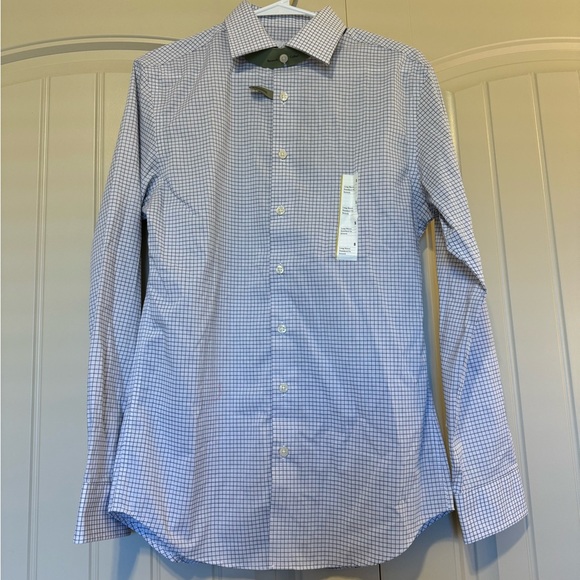 NWT Men’s Goodfellow & Co Standard Fit Button Down | Small | White & Navy Plaid - Picture 2 of 8